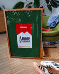 Poster Amore di Contrabbando in cornice su parete – stampa napoletana contemporanea | Posteria Verace
